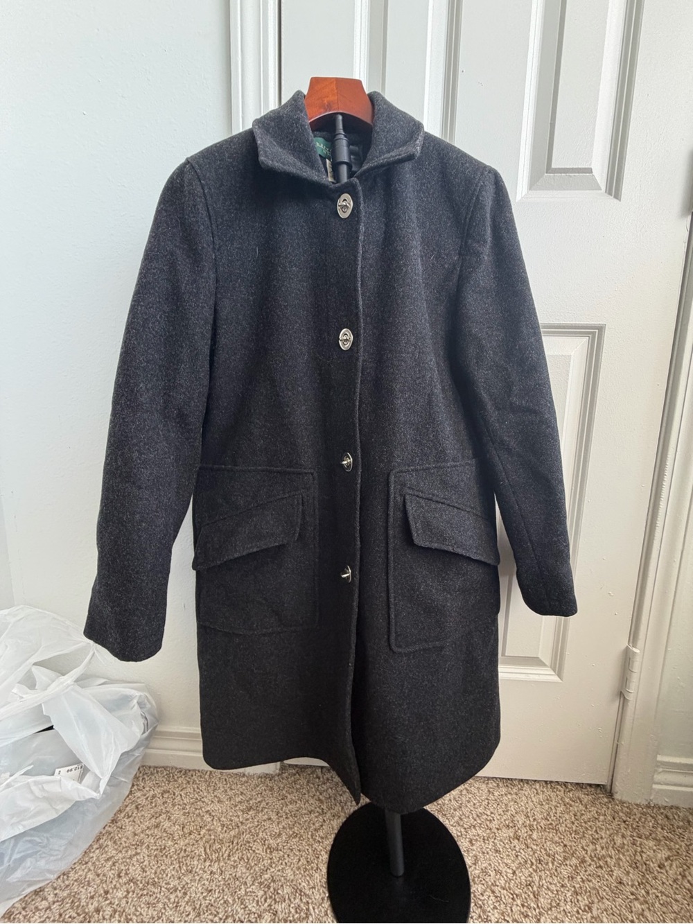 Harvé Benard Vintage Old Money Wool Coat by Benard Holtzman - Black